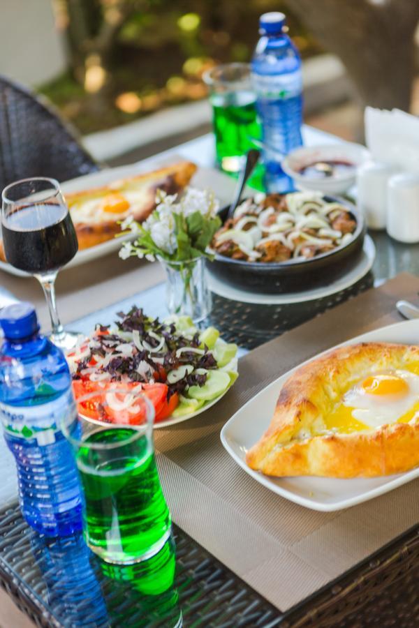 Hotel Simpatia Кобулети Екстериор снимка