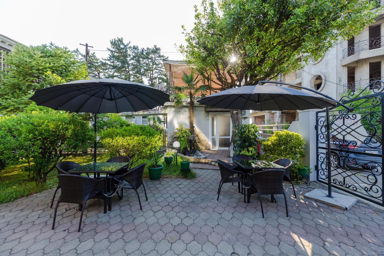 Hotel Simpatia Кобулети Екстериор снимка