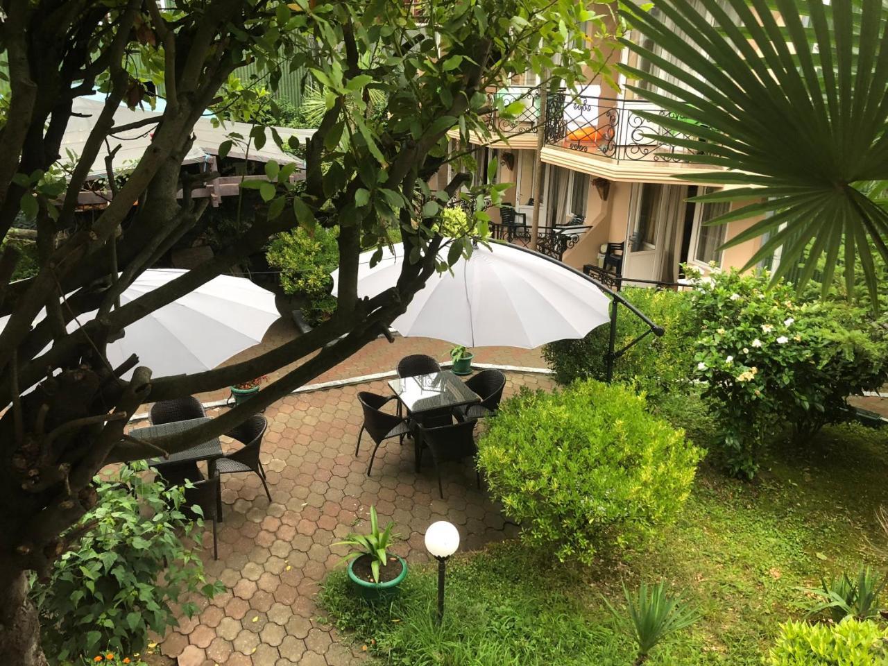 Hotel Simpatia Кобулети Екстериор снимка